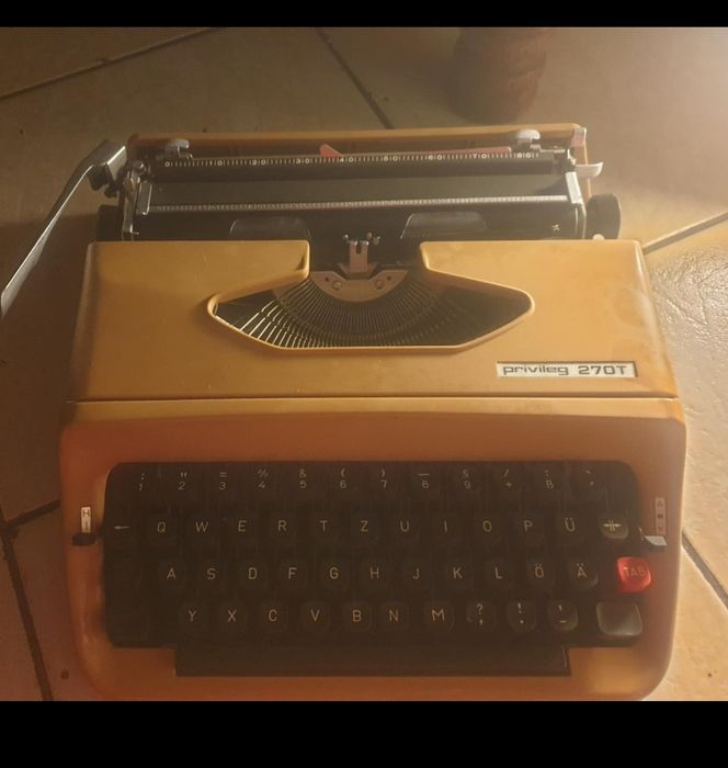 Maszyna do pisania priving lata 60 jak nowa