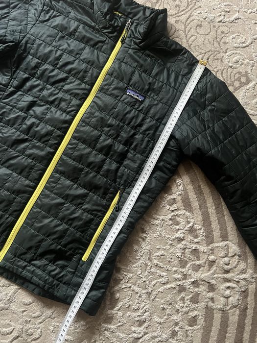 Чоловіча оригінальна легка куртка Patagonia S розмір оригінал