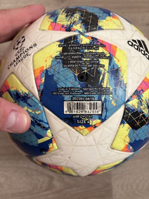 Футбольный мяч Adidas Finale 19 Top Training