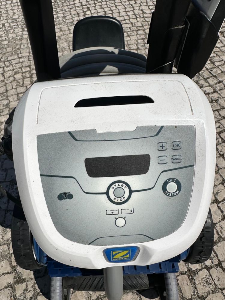 ROBOT limpa piscina ZODIAC