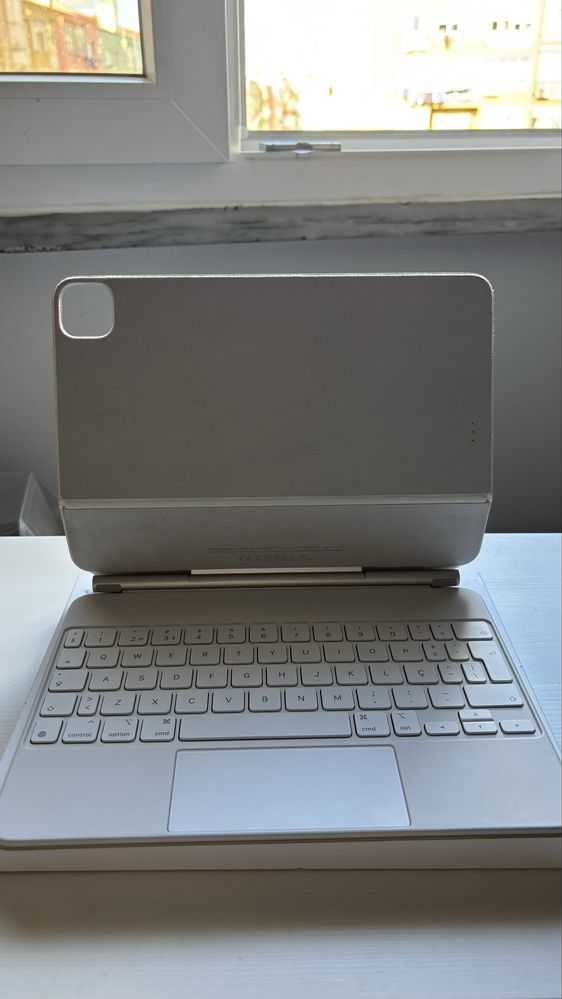 iPad Magic Keyboard Apple