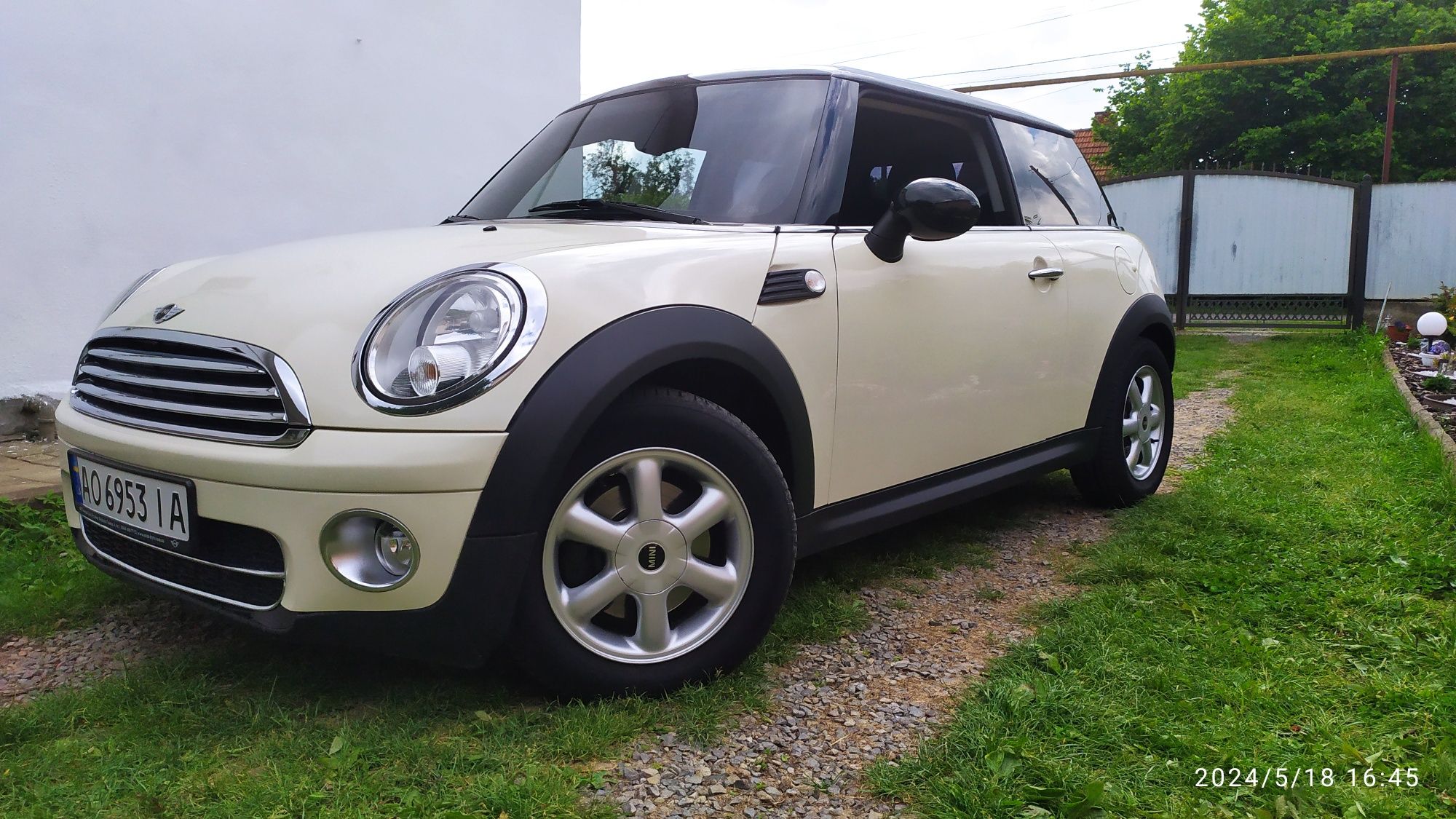 Продам Mini Cooper 1.6d