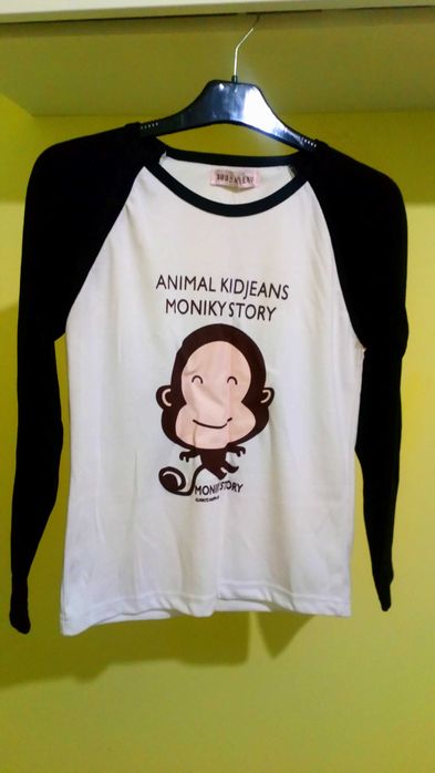 Dziecięca bluzka z małpką