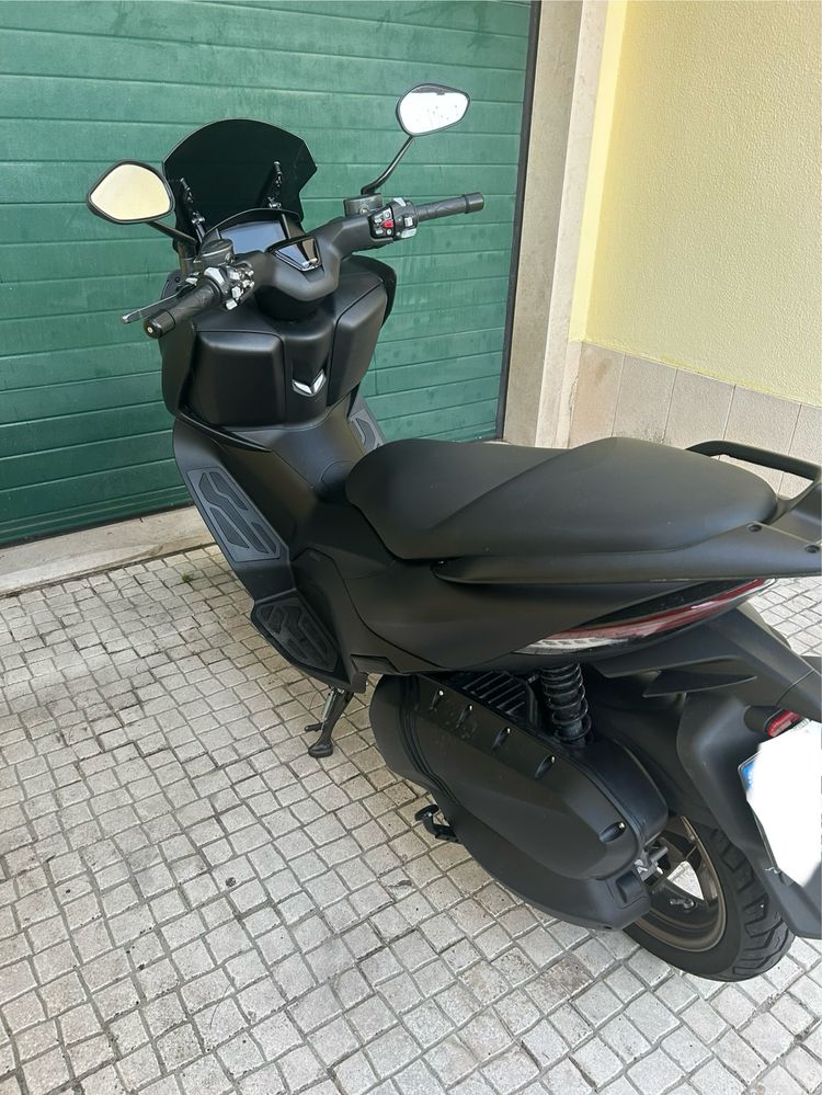 Zontes 125d preta