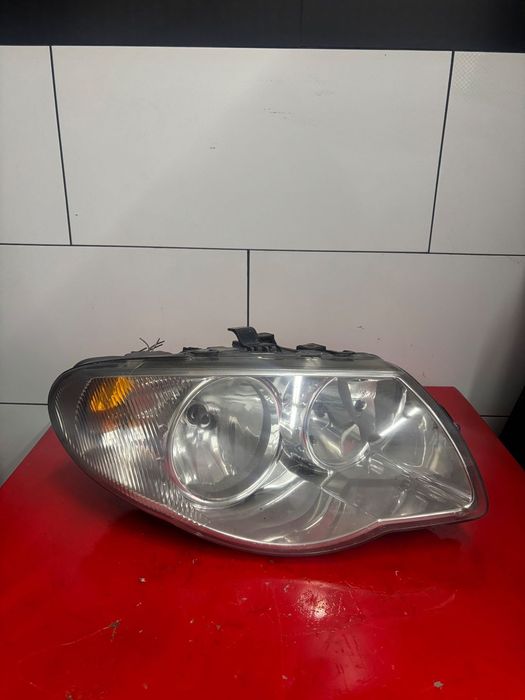 CHRYSLER VOYAGER IV 4 LAMPA PRAWY PRZOD PRZEDNIA