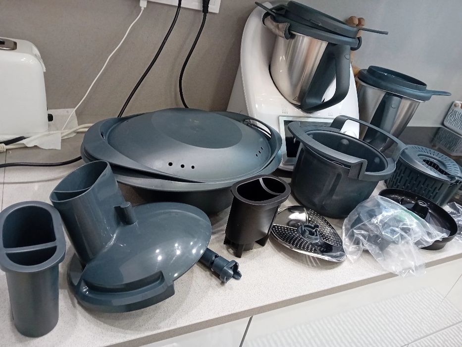 Bimby com 2 copos e varoma,TM6