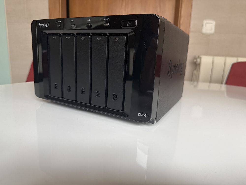 NAS Synology DS1511+