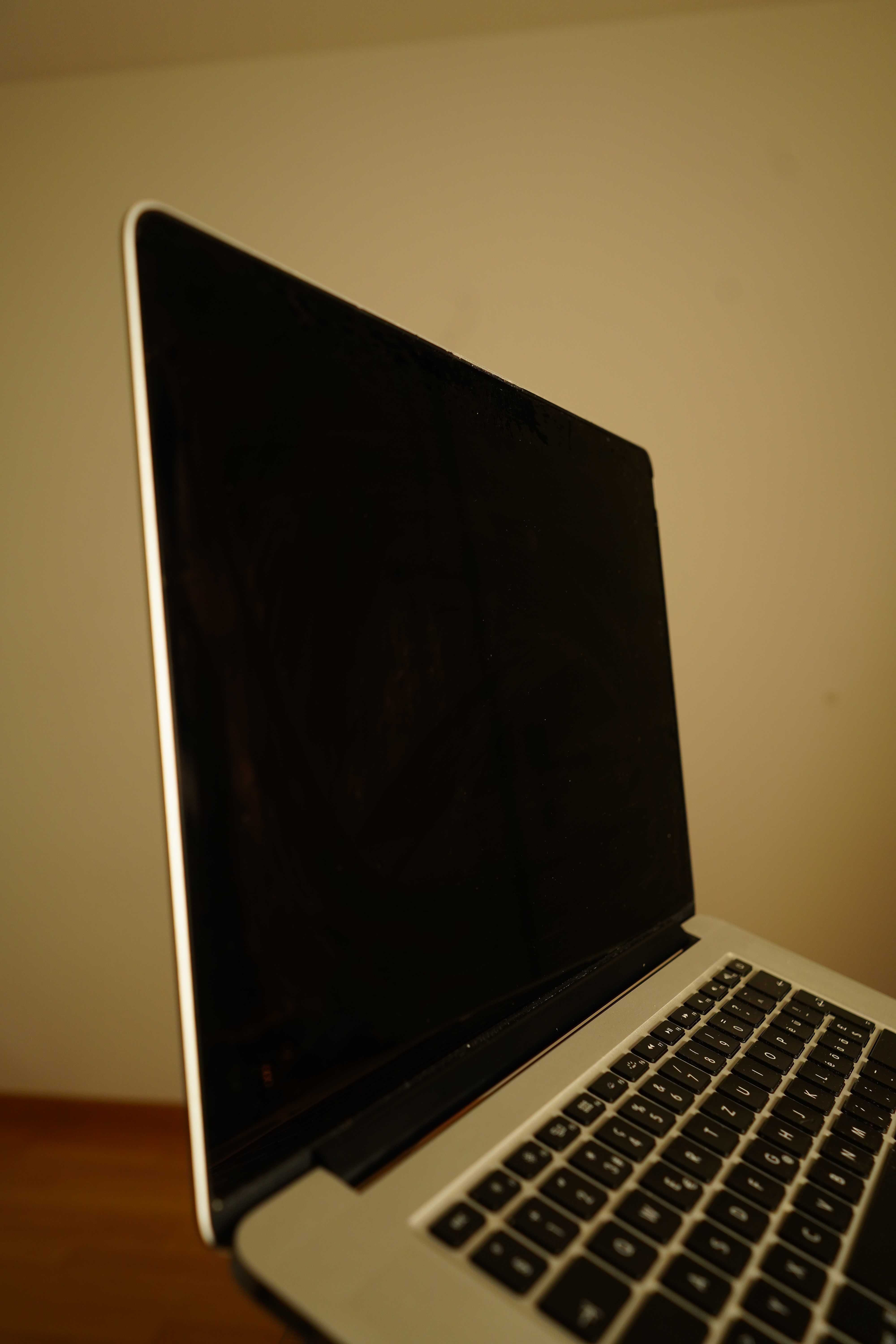 Apple MacBook Pro 15 2015 топ конфіг! Супер ноут