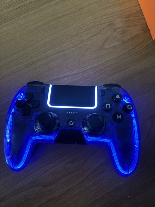 Pad do Playstation 4 nowy