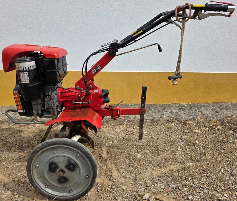 Motoenxada Lombardini 10CV DIESEL em MUITO BOM estado