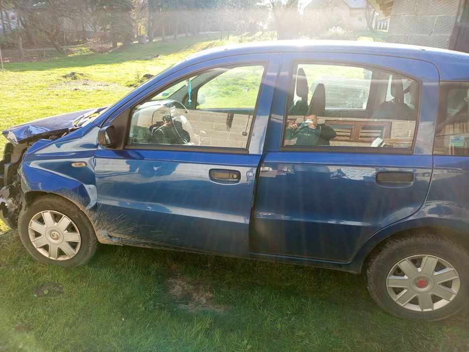 Witam sprzedam samochód fiat panda uszkodzony