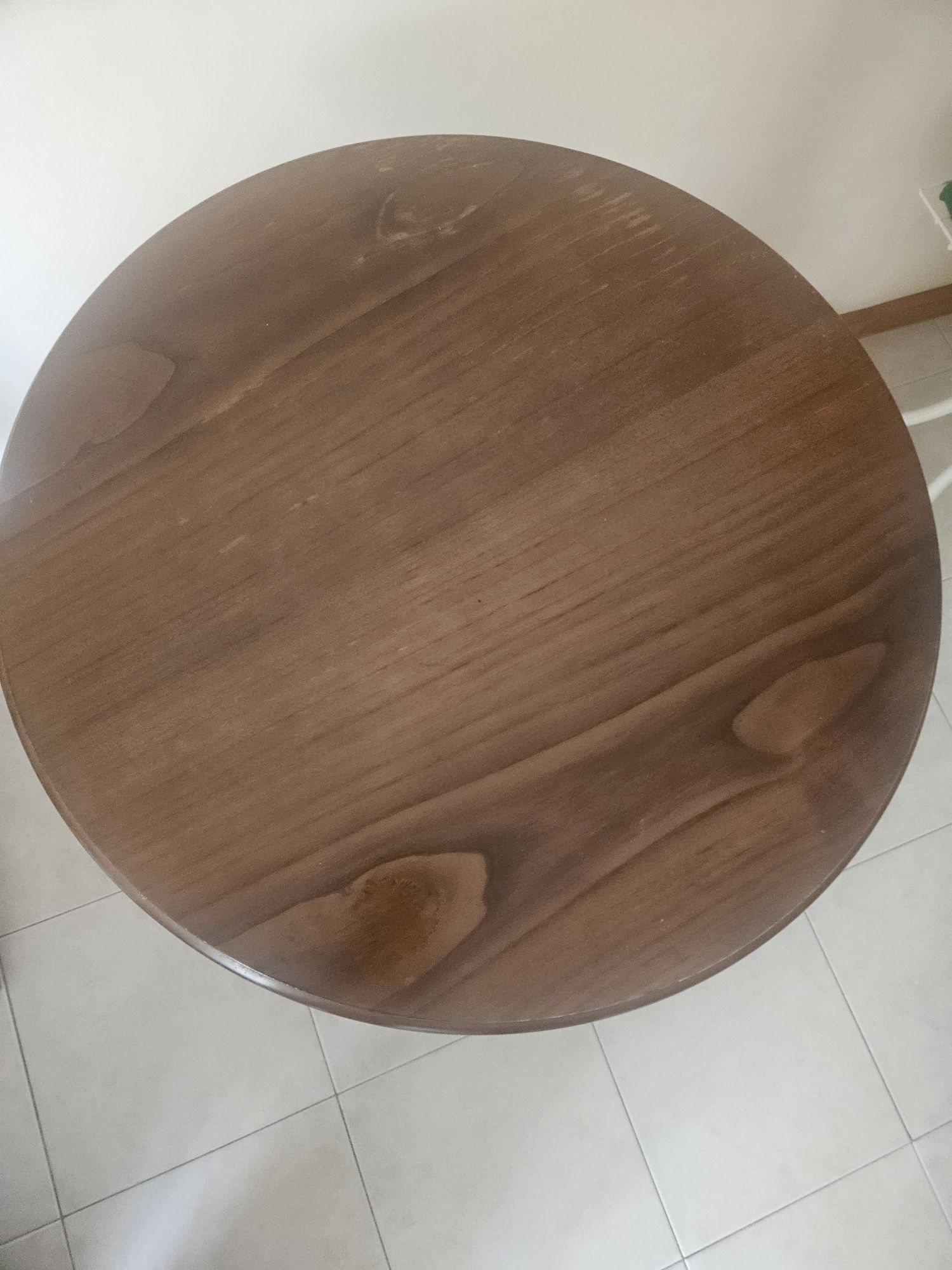 Mesa de centro castanha