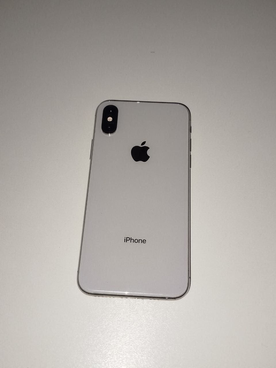Ідеальний iPhone Xs на 256 gb + подарунки годиник та чохли
