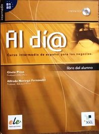 3 Livros e Dicionário do Curso de Espanhol (nível intermédio)