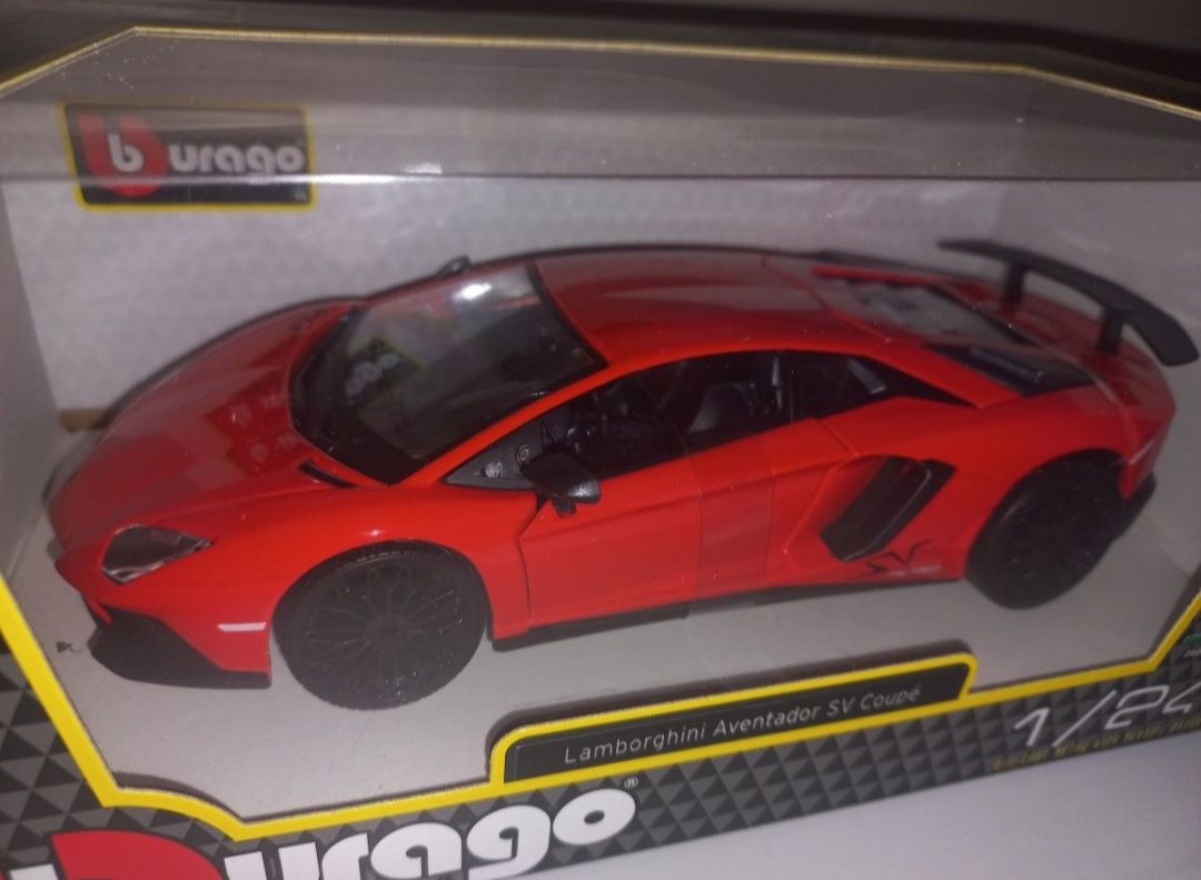 Bburago Lamborghini Aventador SV Coupe,skala 1:24