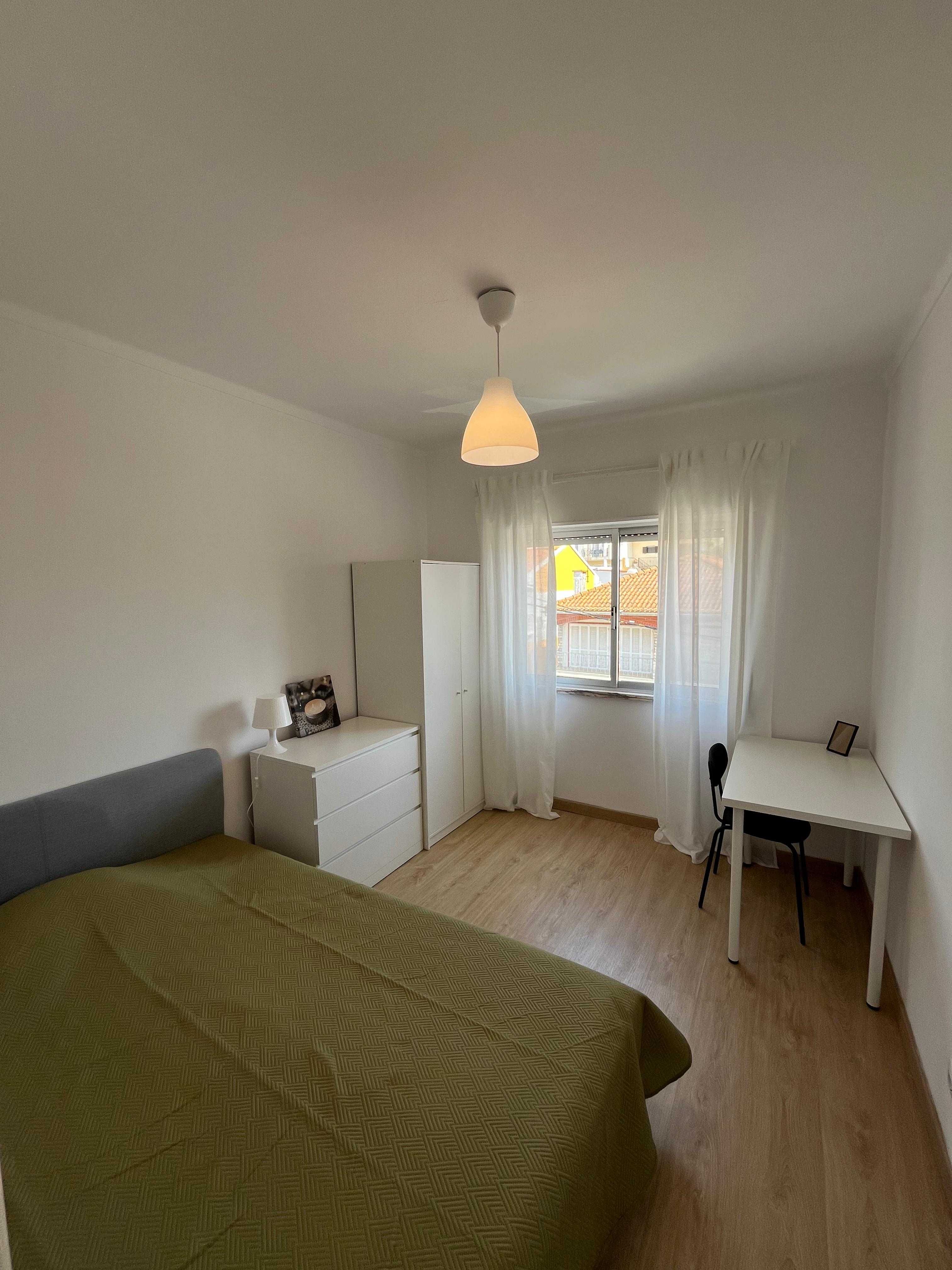 Quarto para arrendar em Setúbal a estudantes (Praias do Sado)