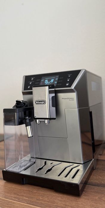 Кофемашина автоматическая De’Longhi