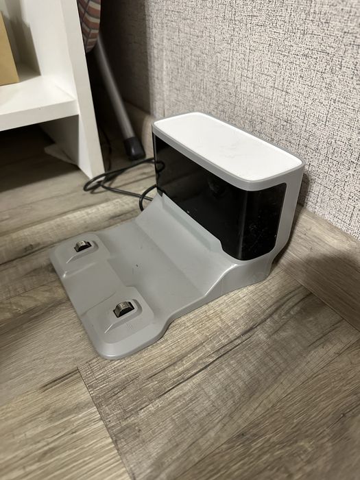 Продам Робот-пилосос Samsung VR30T80313W