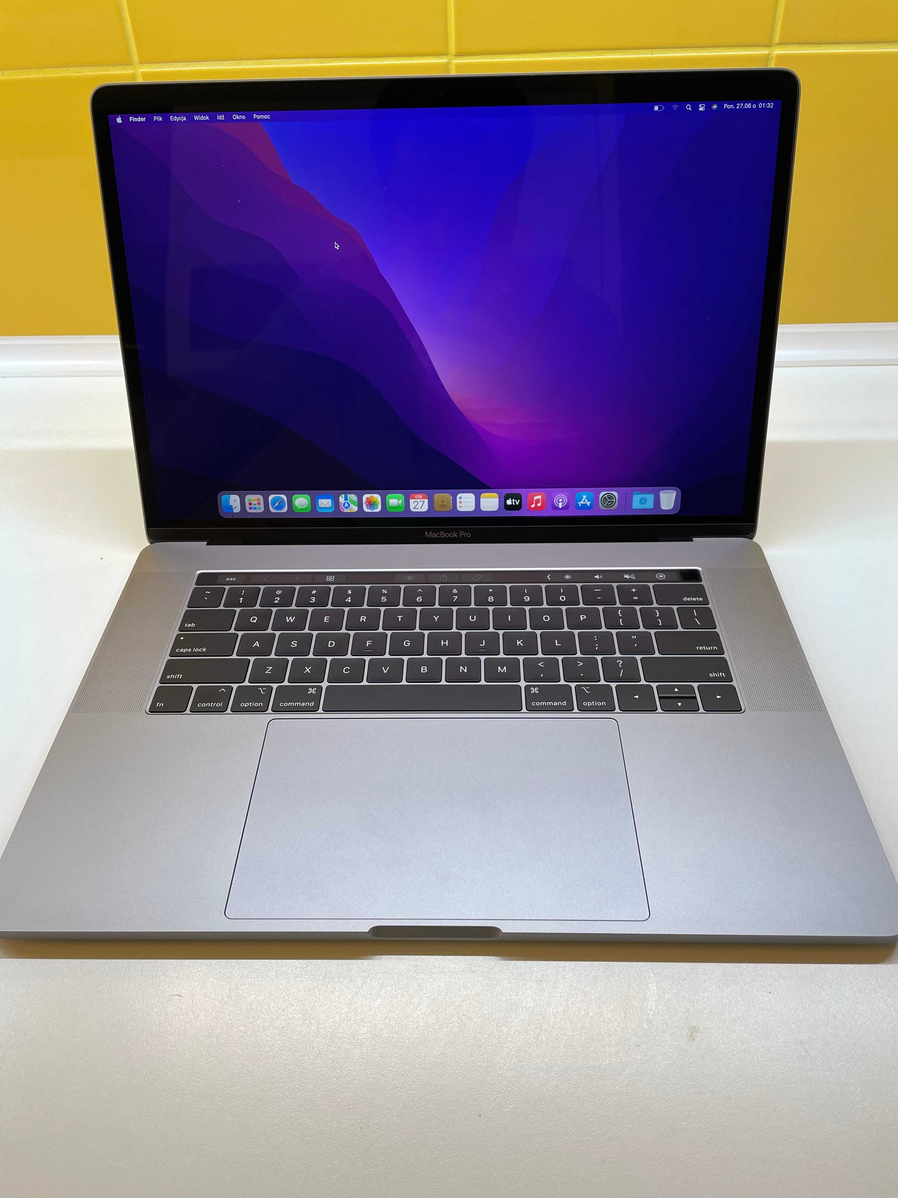 MacBook Pro (15-calowy, 2018)