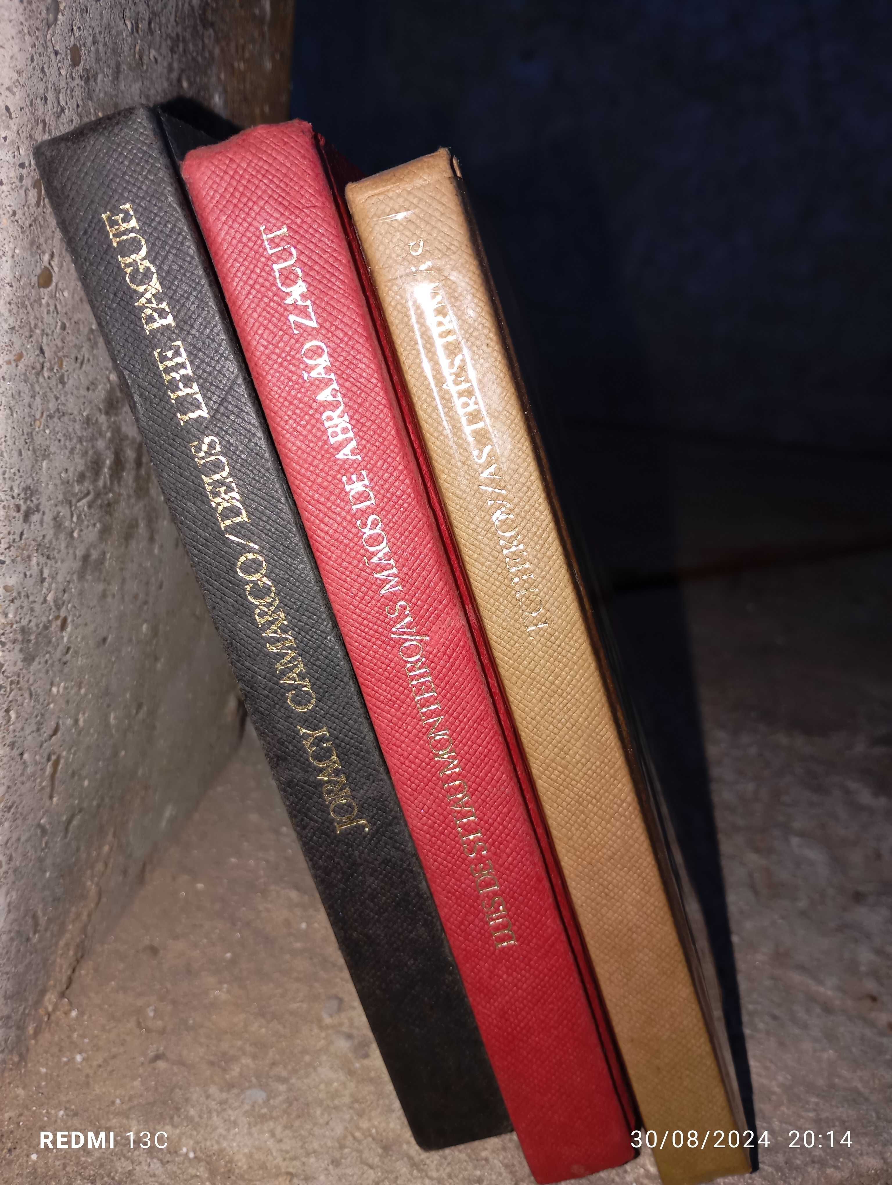 Vários livros antigos