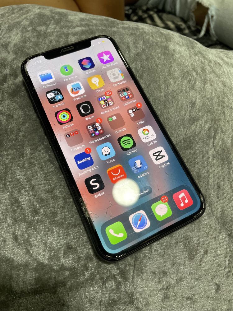 iPhone 11 Pro Midnight Green