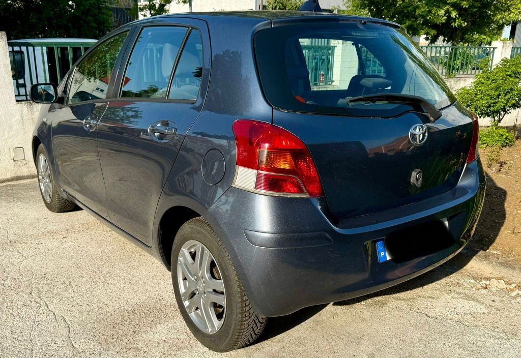 Vendo Toyota Yaris