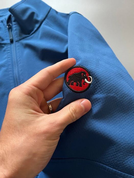 Трекінговий софтшел від Mammut