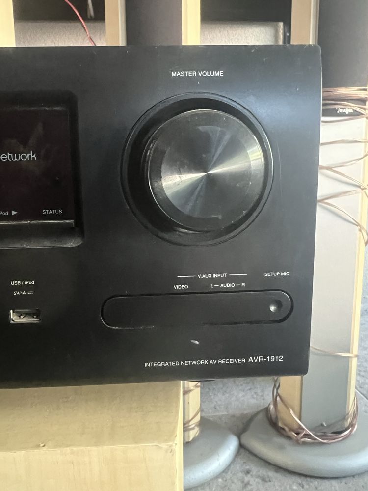 Kino domowe firmy teufel z amplitunerem denon avr 1912