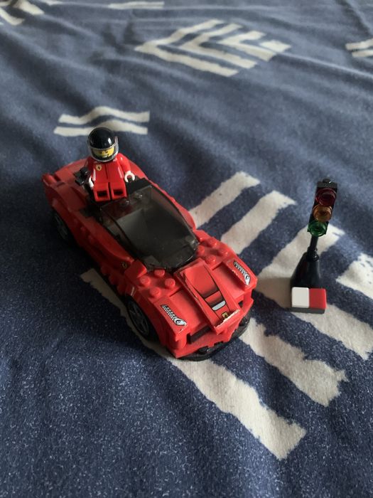 Lego Speed Champions Ferrari Laferrari