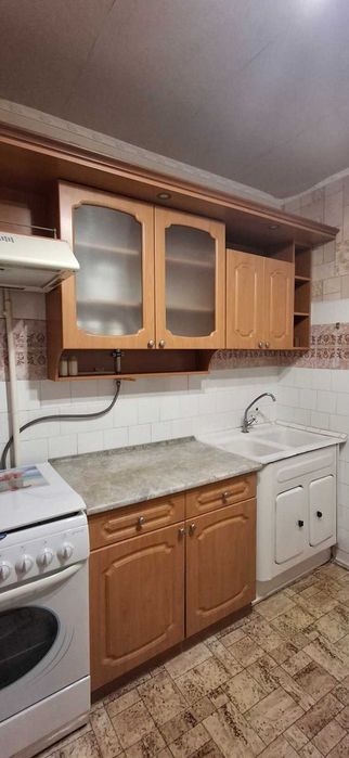 Продам 3х кім.квартиру з меблями та технікою 3мкрн  б. Героїв 2 поверх