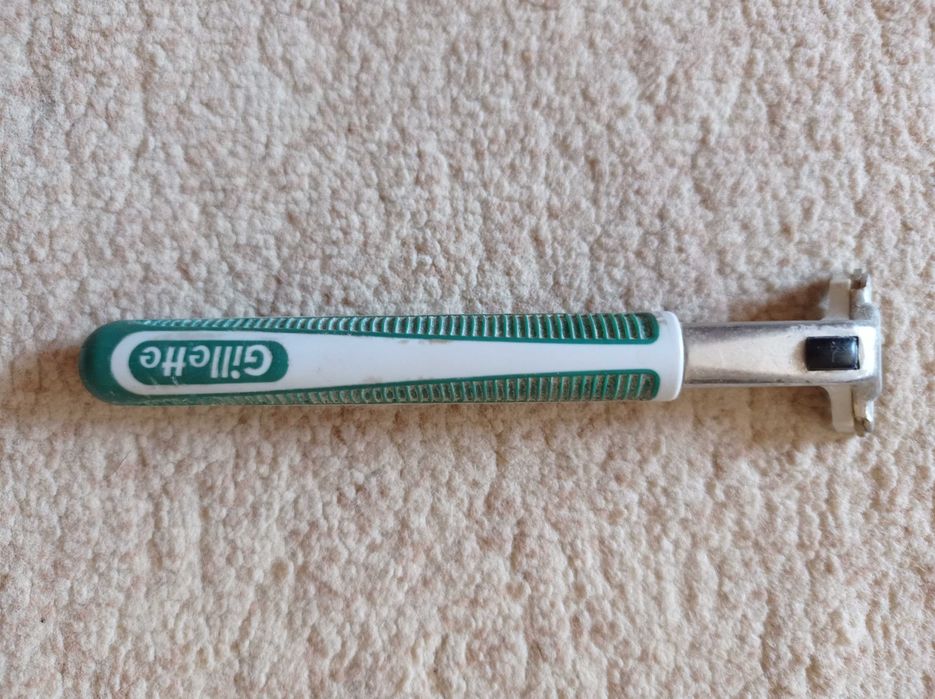 Продам станок для гоління Gillette в гарному стані