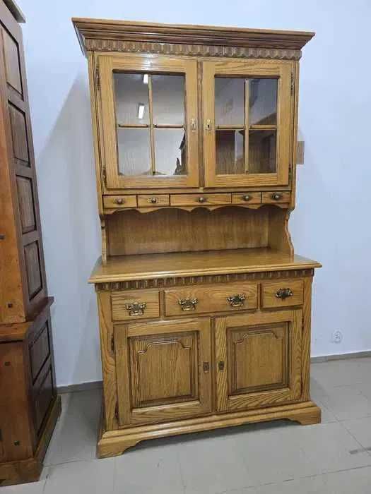 Zestaw mebli – stół, krzesła, witryna i kredens. Transport cały kraj.