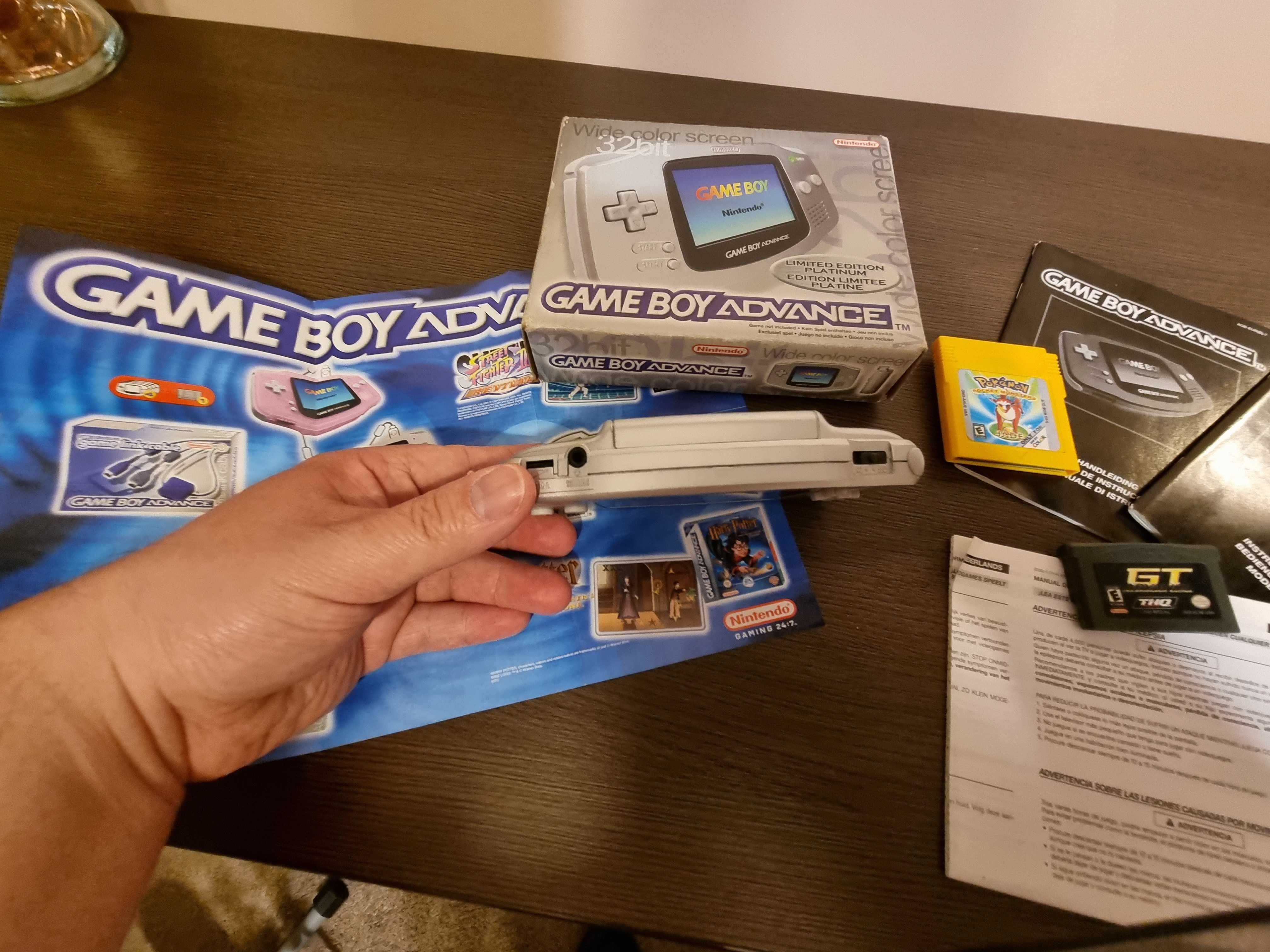 Konsola Game Boy Advance limited edition platinum