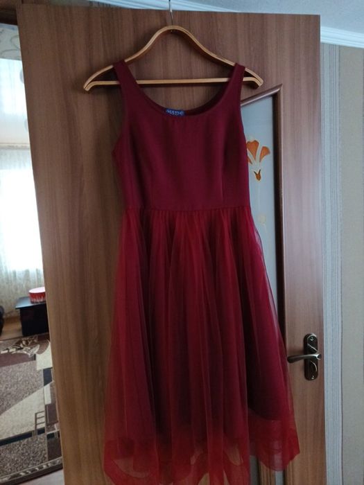 Сукня літня вечірня