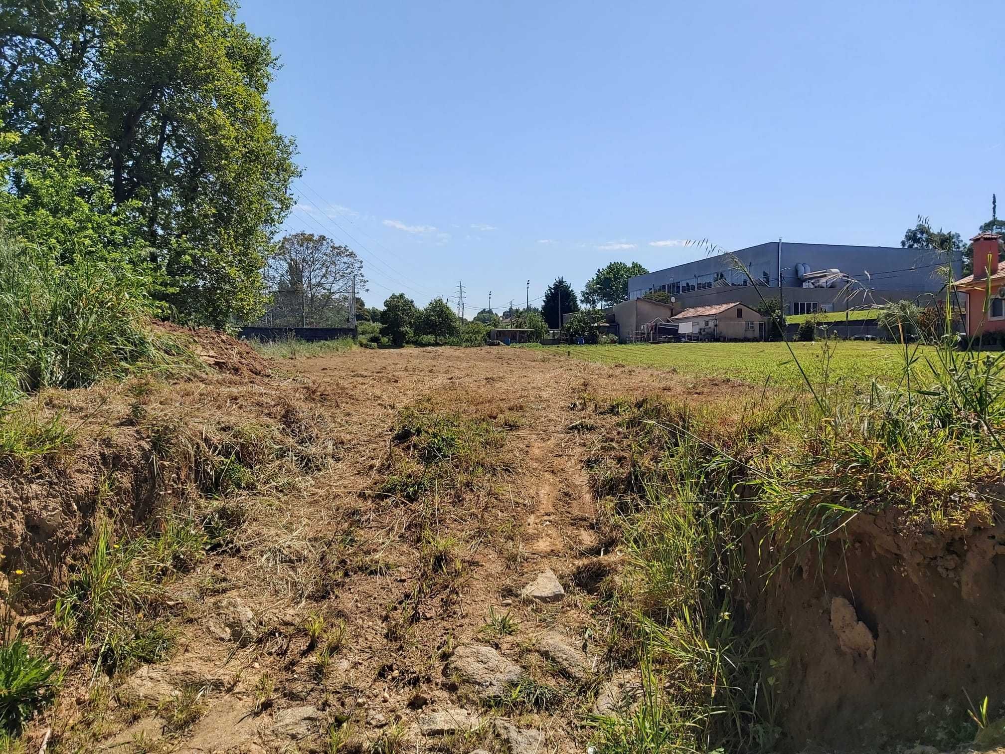 Terreno p/ construção 1300m Espinho