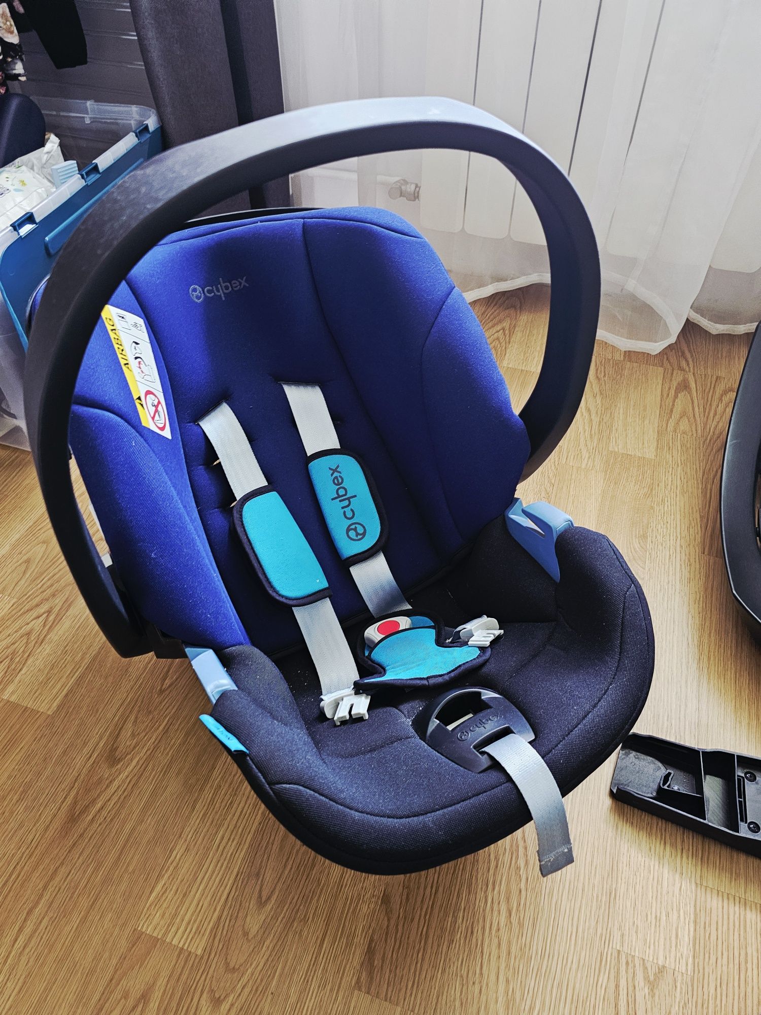 Łupina Cybex Aton silver z bazą isofix cybex oraz przejściówką do wózk