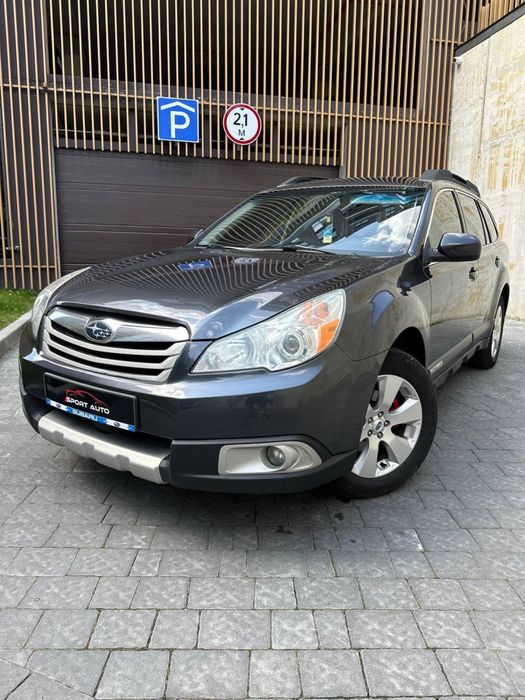 Subaru Outback 2012-го року