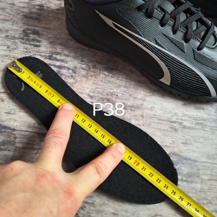 Нові футзалки оригінальні Puma Ultra Play р35.5,36,37,37.5, 38,38.5