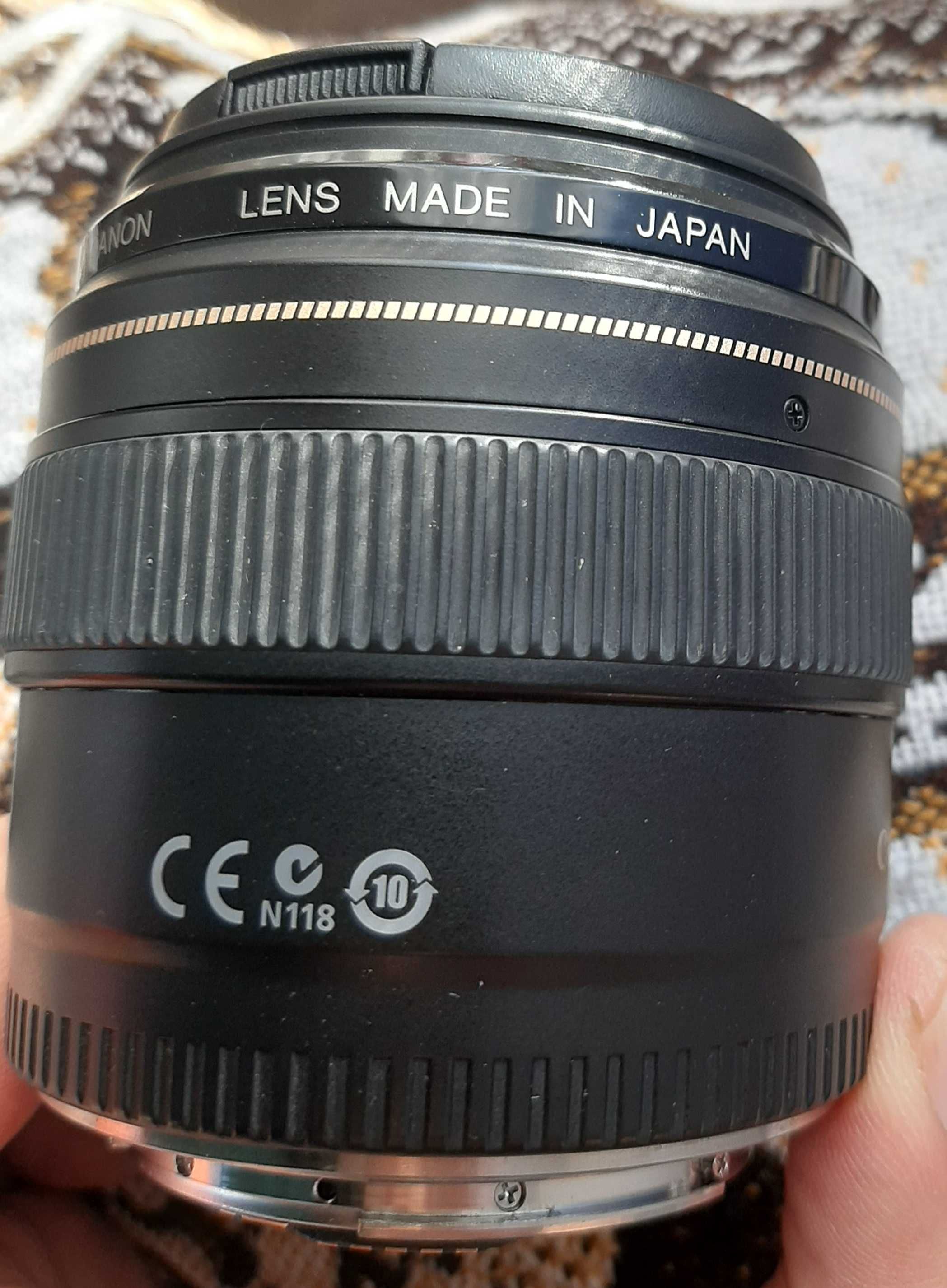 Canon EF 85 mm f/1.8 USM