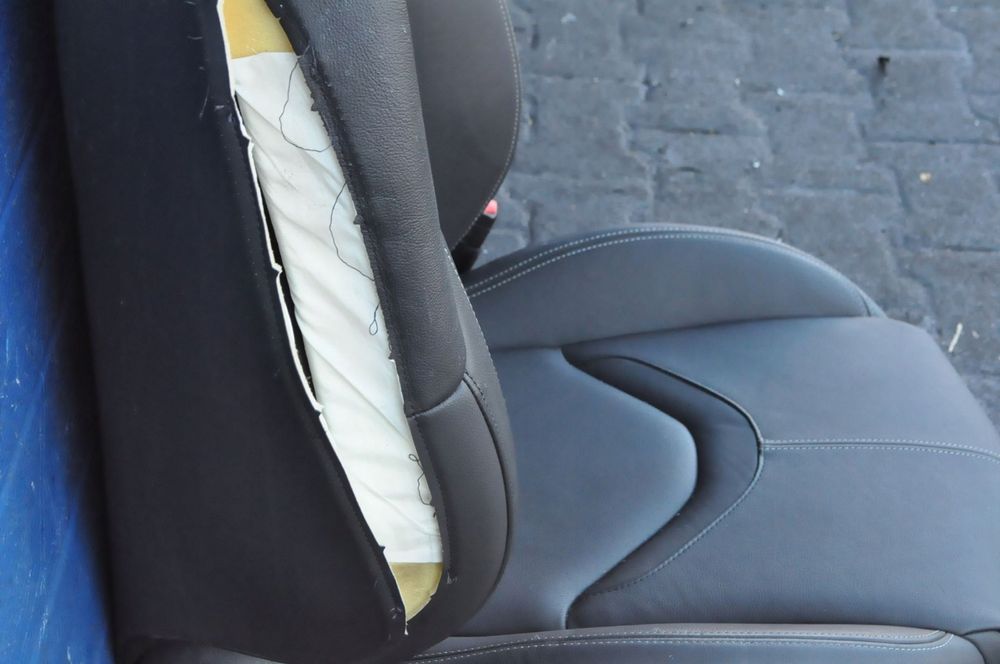 TOYOTA SUPRA MK5 GR PRZEKŁADKA WNĘTRZA FOTELE KANAPA BOCZKI SKÓRA 23R