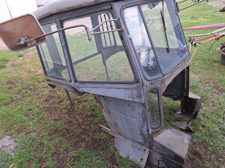 Kabina do ciągnika C-360