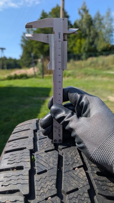 2x Michelin Agilis Alpin 215/60/17C