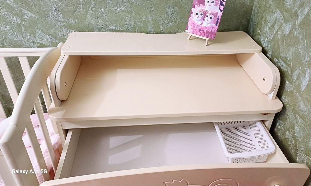 Продам дитяче ліжечко і комод пеленатор