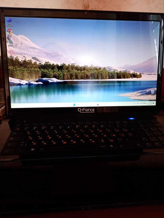 Ноутбук Q-Force 17.3" 8/500gb