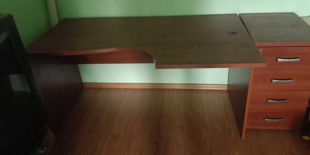 Стіл офісний для керівника