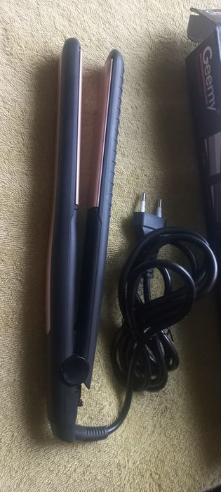 Вирівнювач волосся