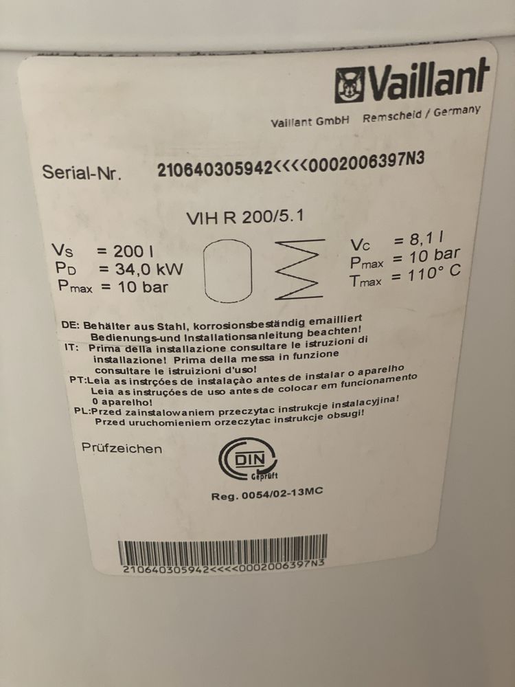 Продам бойлер Vaillant 200/5,1