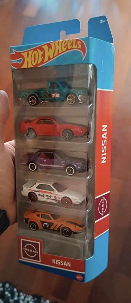 Pack hotweels nissan