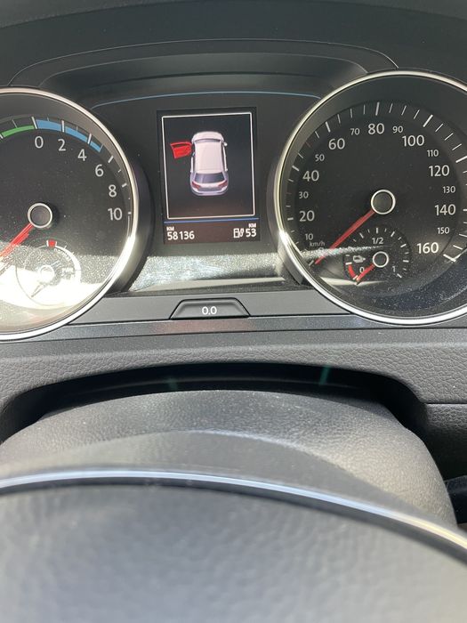 Продам Volkswagen e-Golf 2019