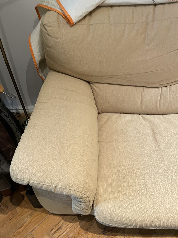 Sofa 2 lugares beje